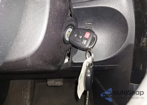 2018 Toyota Corolla Le z USA, uszkodzony, nr VIN 2T1BURHEXJC001200